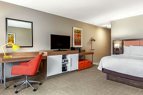 King Room with Sofa Bed and Study - Non-Smoking