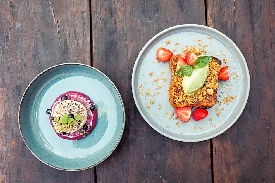 Post-Plaza Hotel & Grand Café