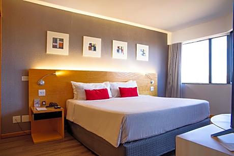 Double Executive 1 Queen Bed