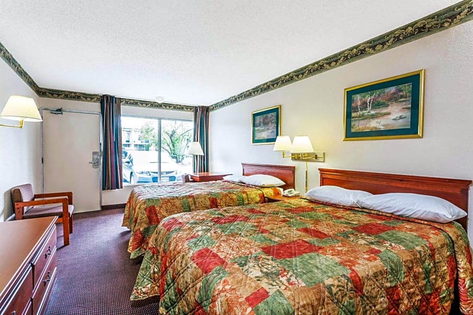Days Inn by Wyndham Ashland