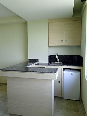 1 King Suite