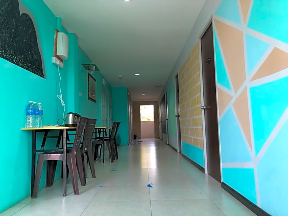 OYO HOME 90667 Chen Room Bs