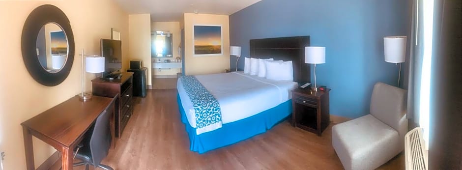 Days Inn by Wyndham Beaumont