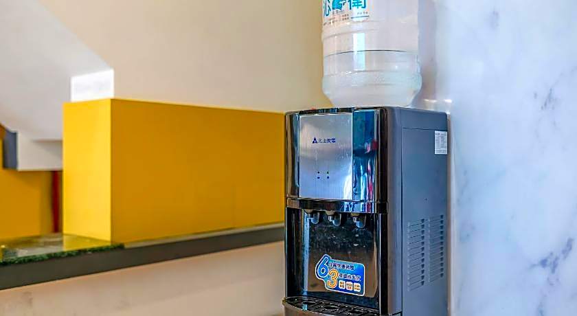 CHECK inn Express Taichung Fengchia