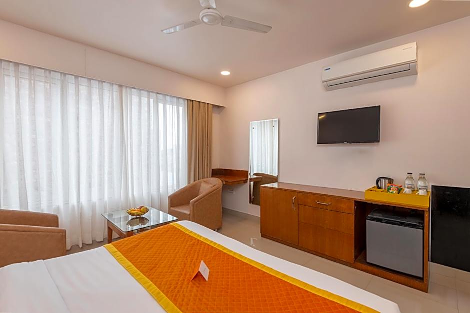 Zone Connect by the Park Katra
