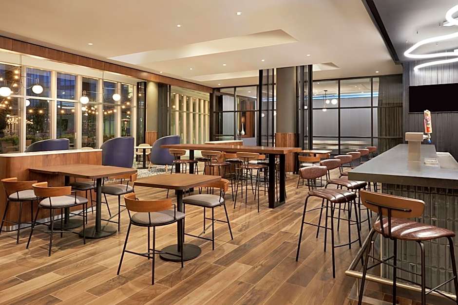 Courtyard by Marriott Calgary Airport