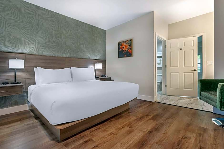 University Park Inn & Suites, an Ascend Collection Hotel