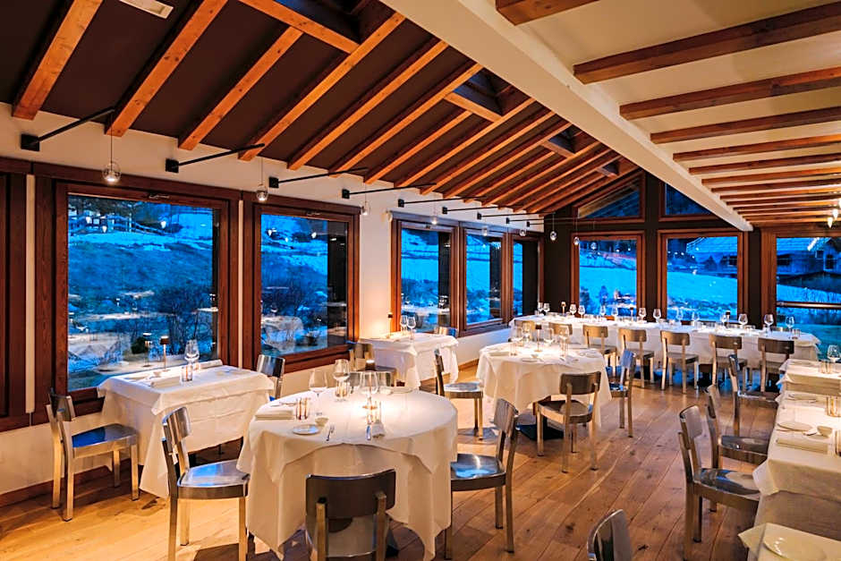 Montana Lodge & Spa, by R Collection Hotels