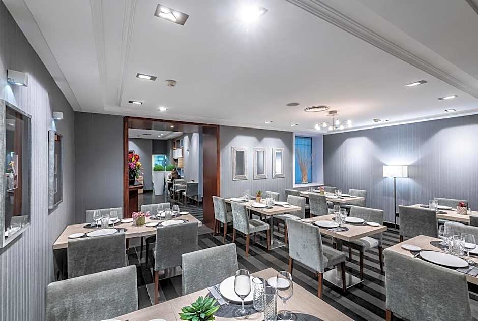 Intur Palacio San Martin