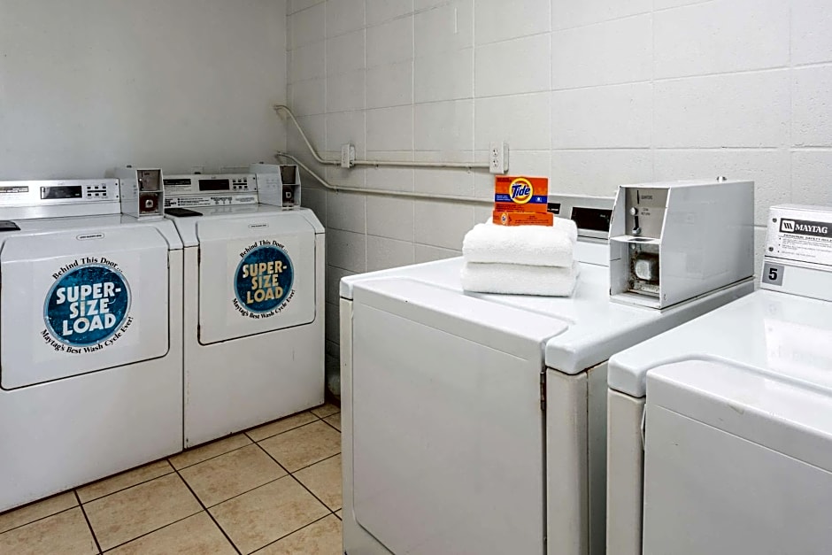 Travelodge by Wyndham Virginia Beach