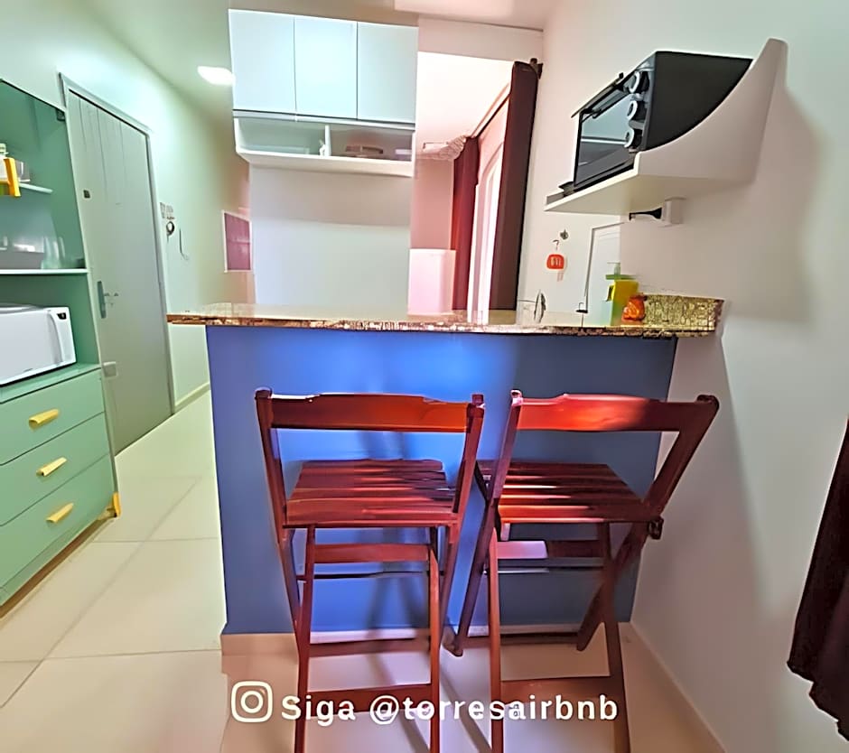 Apto 02 quartos | Ar condicionado | 500mts do mar