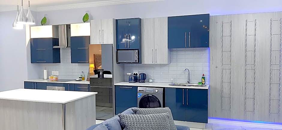 4 on Pritchard Luxury Suites