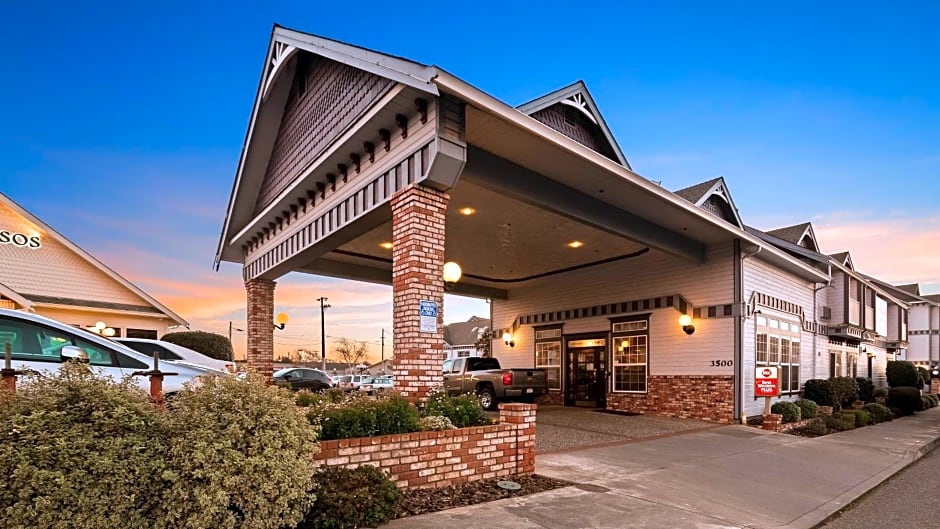 Best Western Plus Bayshore Inn