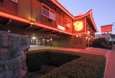 Royal Pagoda Motel Dodger Stadium