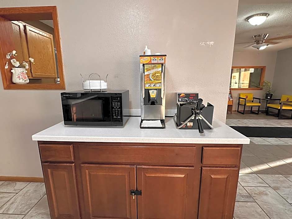 Super 8 by Wyndham Smithville/Kansas City
