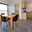 Bay 10 - Suites and Apartments