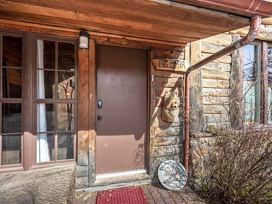 Three Bears, 7 Bedrooms, Deck, Fireplace, Midtown, Grill, Sleeps 22