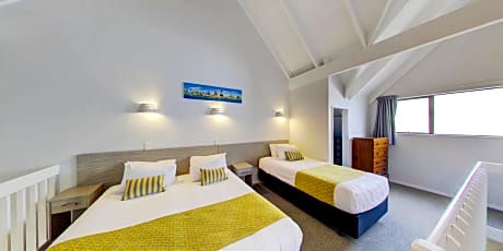 One-Bedroom Apartment with Hot Tub - Loft