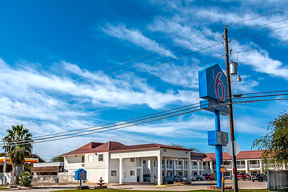 Motel 6-San Marcos, TX - North