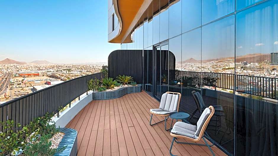 VETTA, DISTRITO UNO, AUTOGRAPH COLLECTION