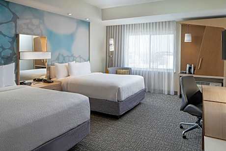Suite, 2 Queen, Sofa bed