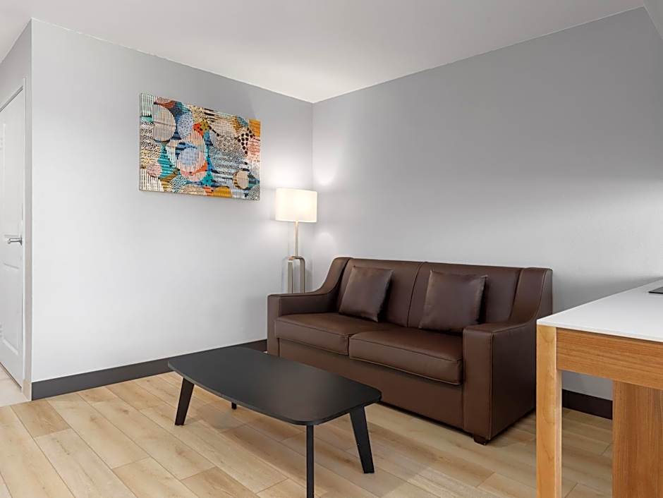 Microtel Inn & Suites By Wyndham Tracy