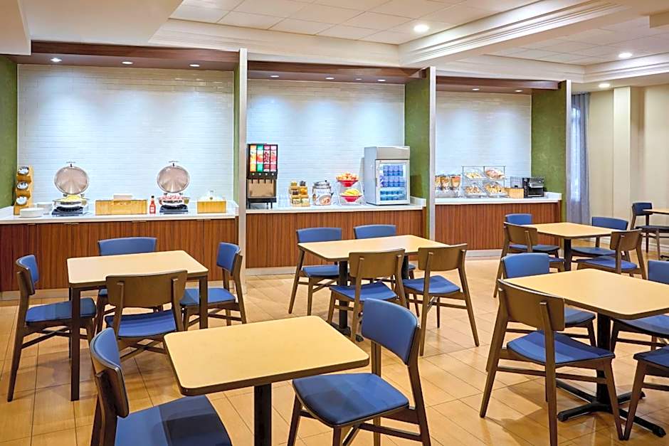 Fairfield Inn & Suites by Marriott Ottawa Kanata