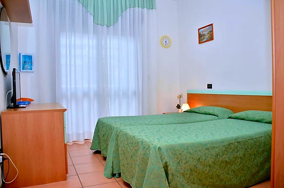 Hotel Etna