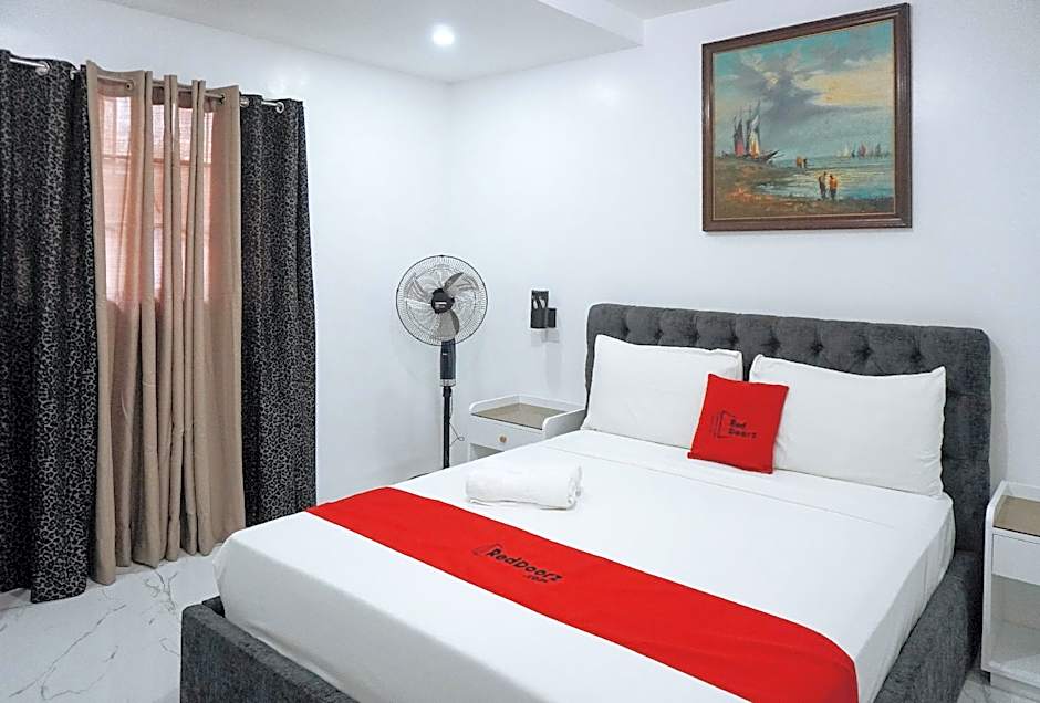 RedDoorz at La Casa Guesthouse former RedDoorz at Tamarind Street Angeles City