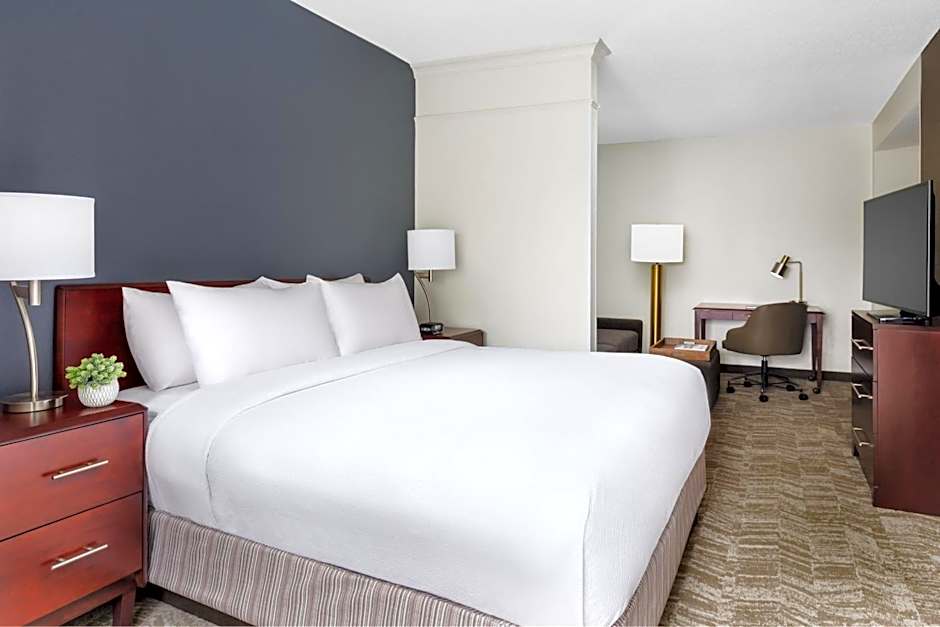 SpringHill Suites by Marriott Manchester-Boston Regional Airport