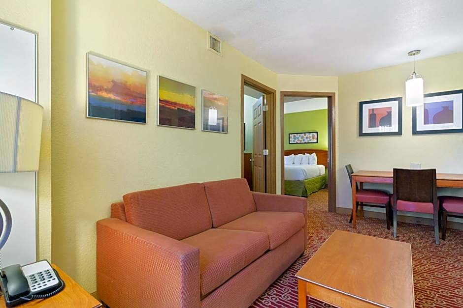 Extended Stay America Suites - Norfolk - Virginia Beach