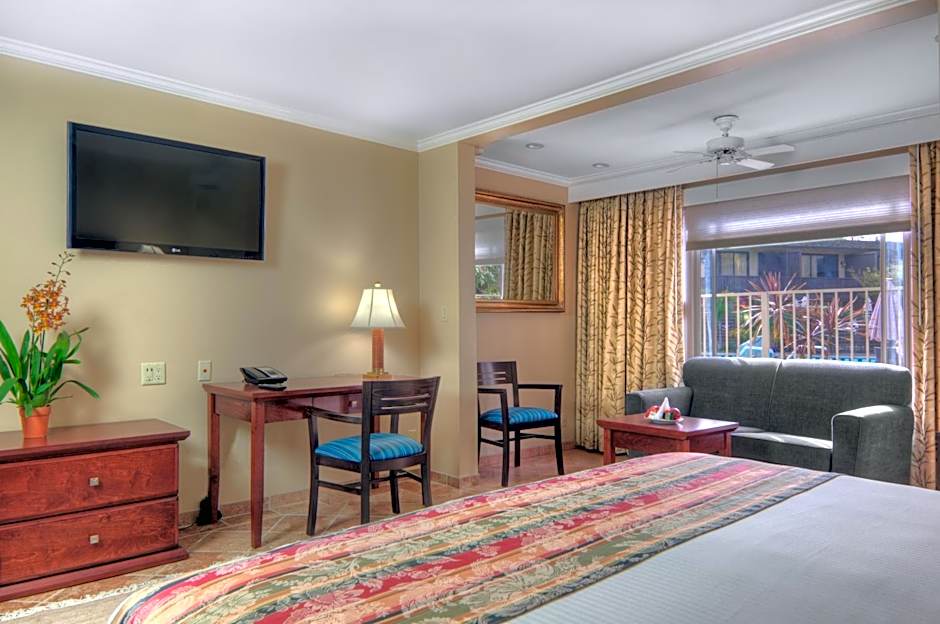 Dinah`S Garden Hotel