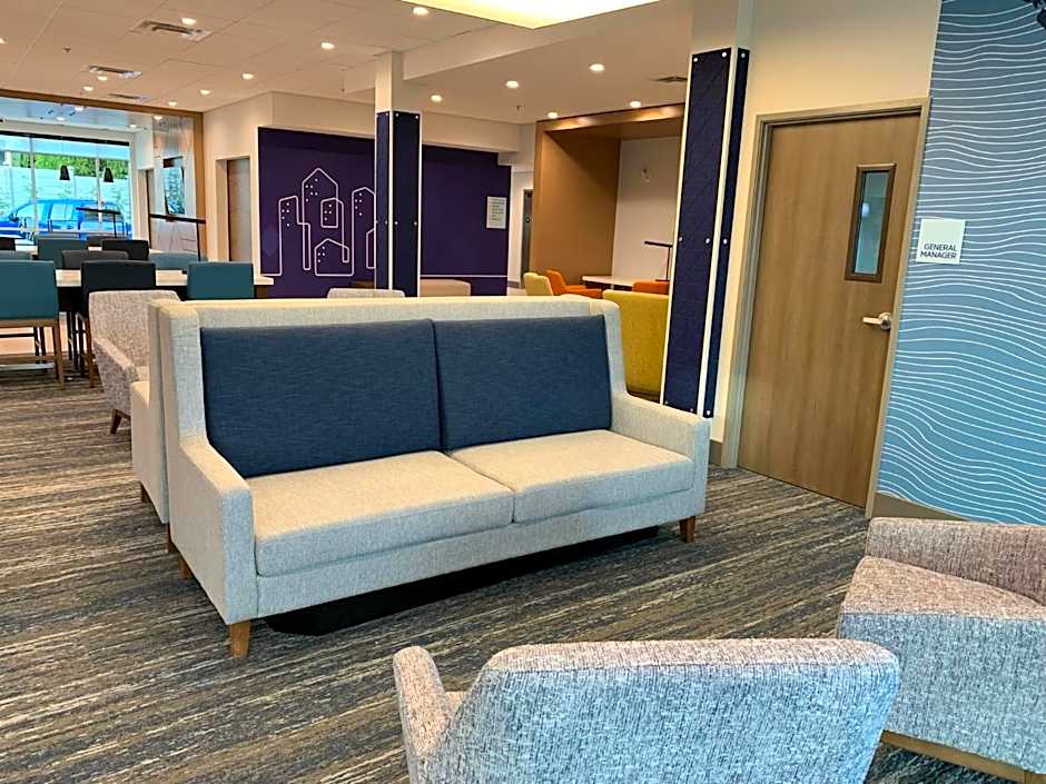 Holiday Inn Express And Suites Courtenay Comox By IHG