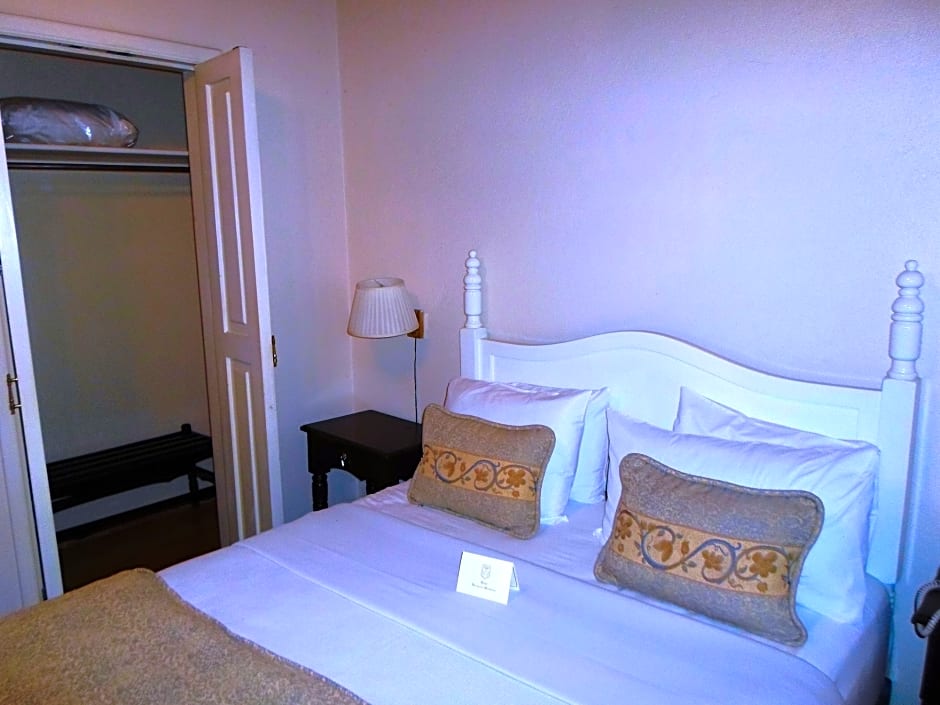 Hotel Virrey De Mendoza