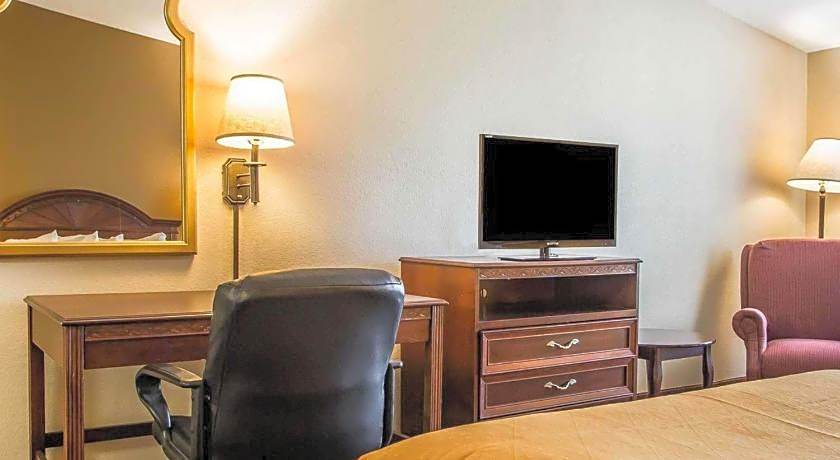 Quality Inn & Suites Franklin