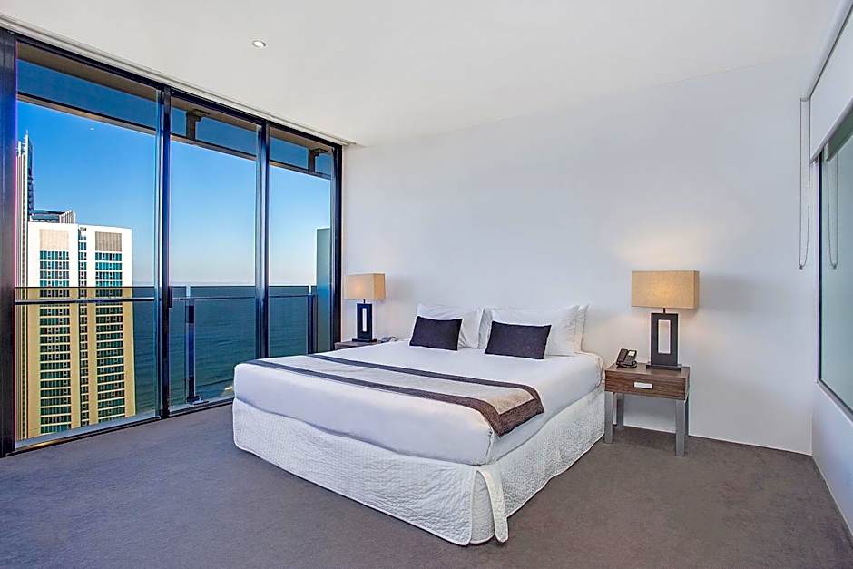 Mantra Circle on Cavill Surfers Paradise