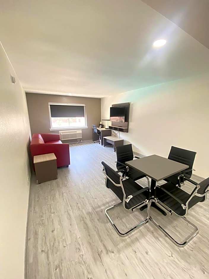 Ramada by Wyndham Tuscaloosa