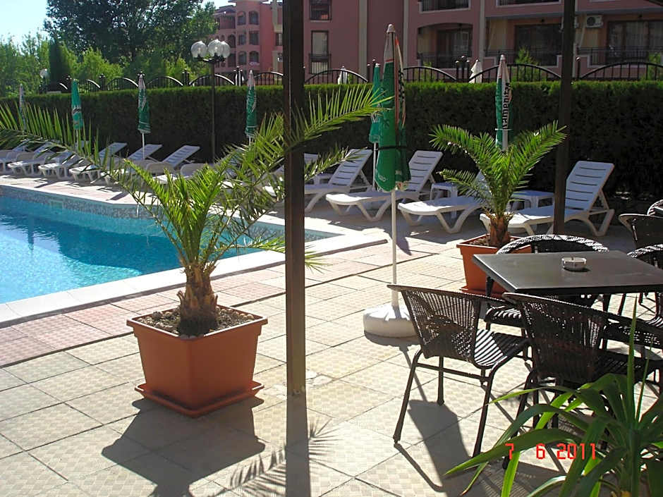 Friends Family Hotel