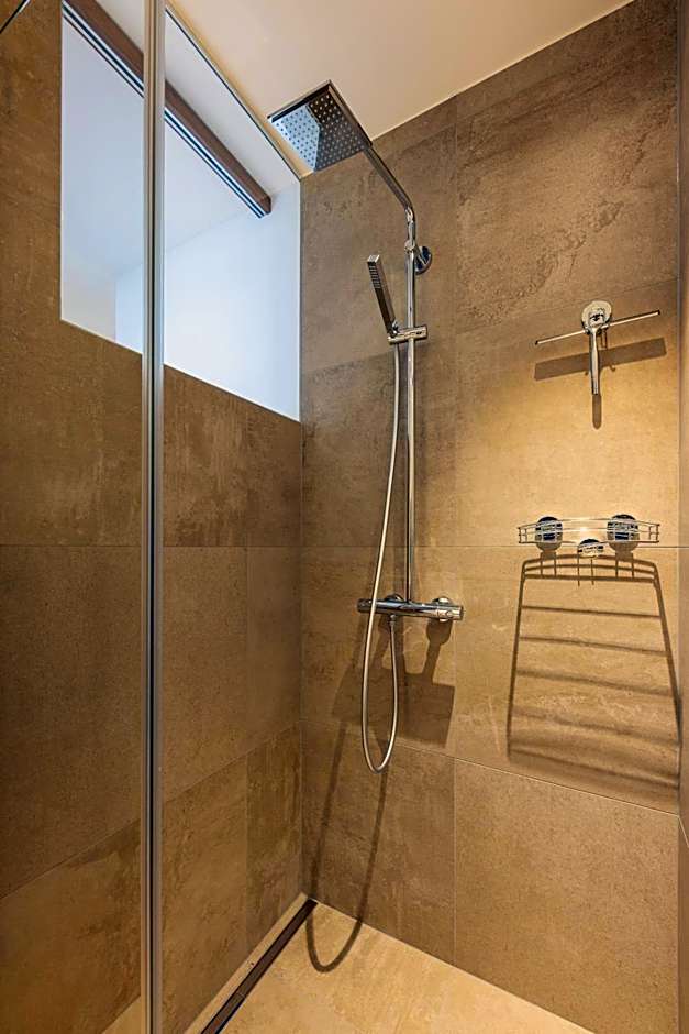 Max Mountain Apartments