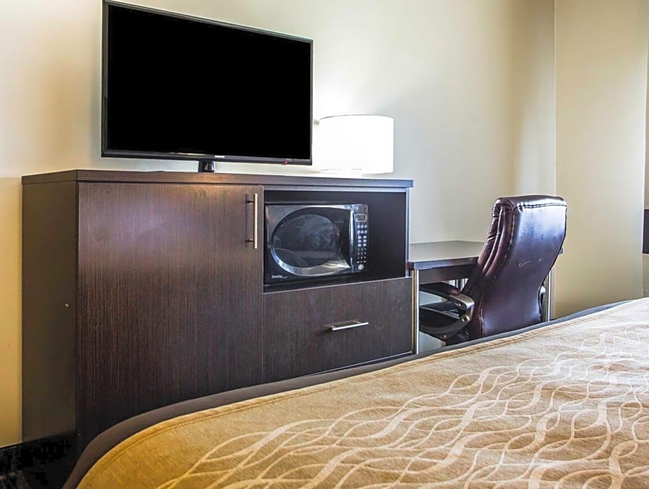 Quality Inn Dayton North - Vandalia