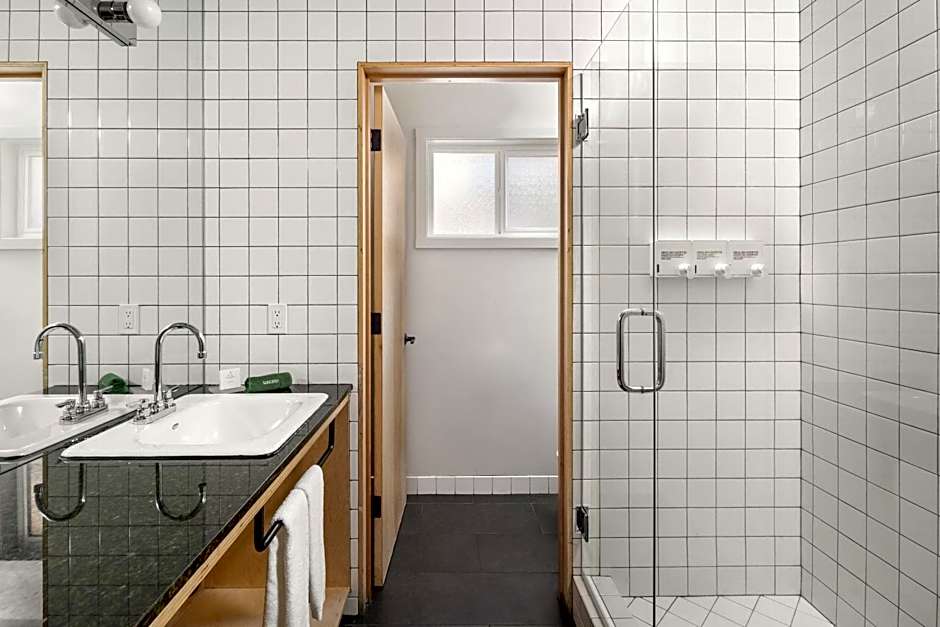 The Coachman Hotel