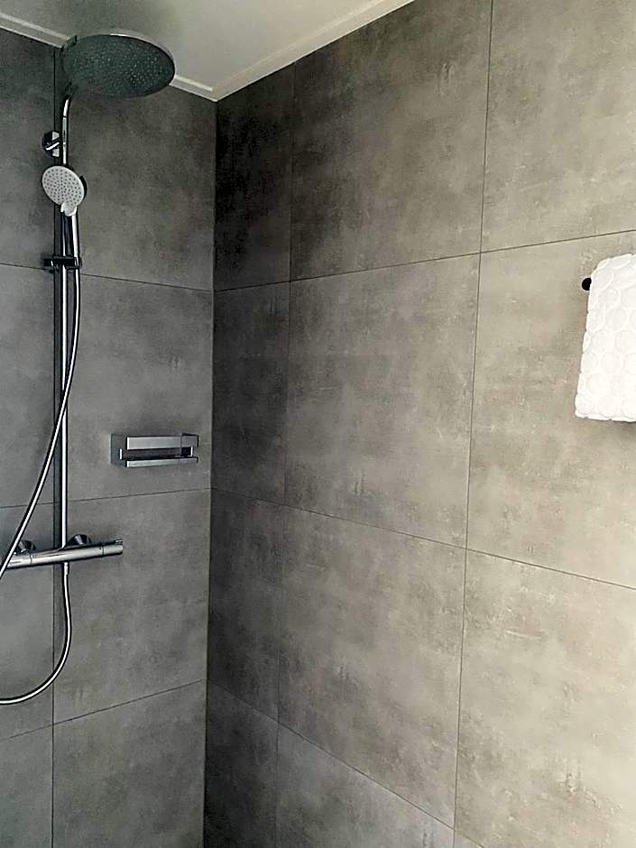 Snoozz Hotels Bolsward Boutique hotel zonder receptie met digitale sleutel