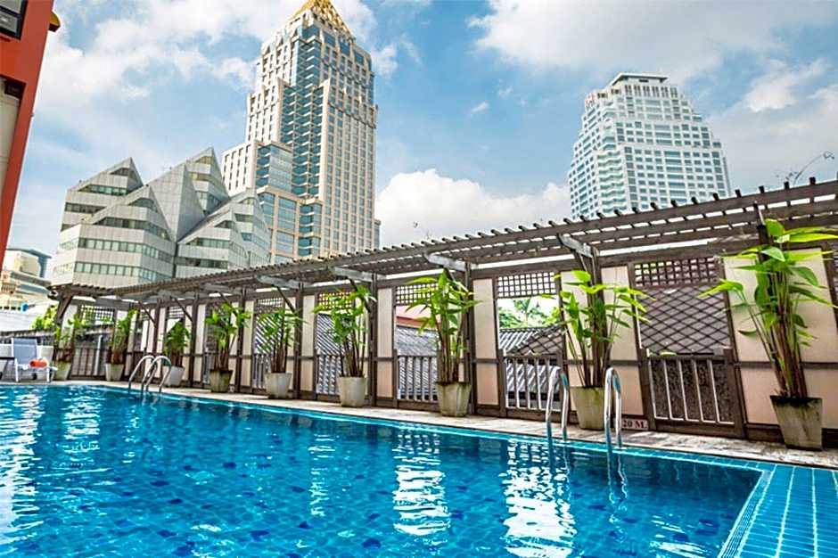 Bandara Suites Silom