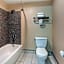 Quality Inn & Suites Maingate