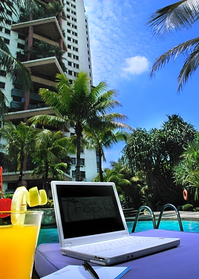 Grand Tropic Suites Hotel