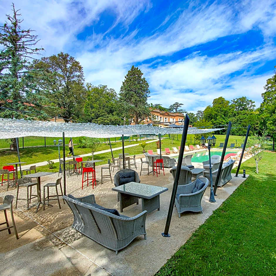 Le Domaine de Montjoie  BW Premier Collection