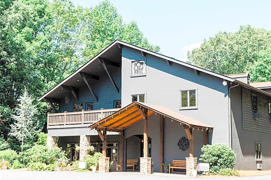 Sylvan Valley Lodge and Cellars