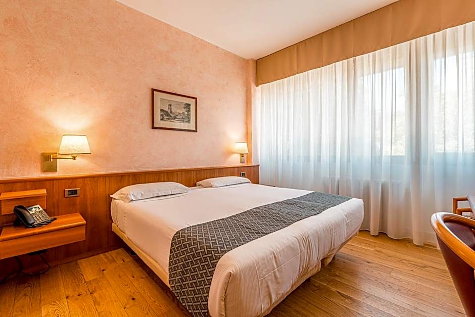 Crystal Hotel Varese