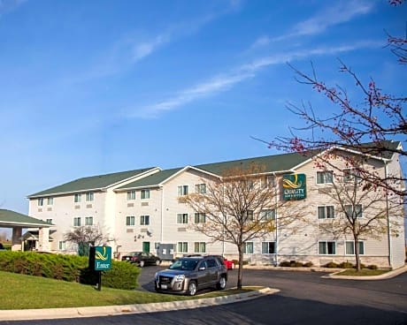 Quality Inn & Suites Loves Park near Rockford