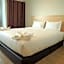 The charlotte smart hotel lopburi